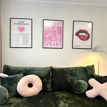 Madalinskiego 23 - Parking & Balcony & Lift - 700m Main Station Апартаменты Вроцлав