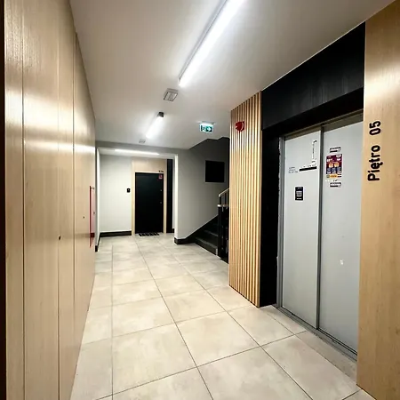 Madalinskiego 23 - Parking & Balcony & Lift - 700m Main Station فروتسواف