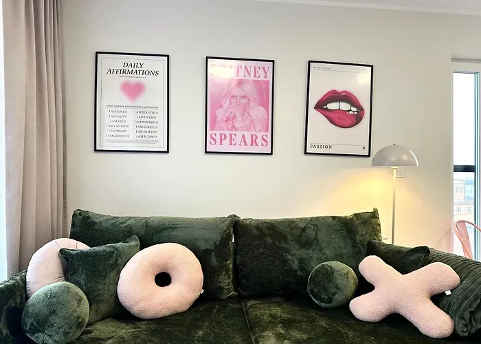 Madalinskiego 23 - Parking & Balcony & Lift - 700m Main Station Апартаменты Вроцлав