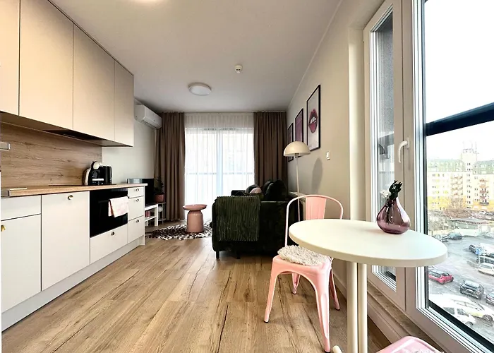 Madalinskiego 23 - Parking & Balcony & Lift - 700m Main Station