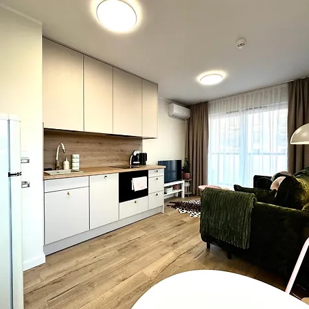 Madalinskiego 23 - Parking & Balcony & Lift - 700m Main Station *